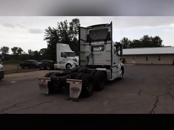 2018 Volvo VNL300
