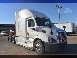 2018 FREIGHTLINER CASCADIA 113