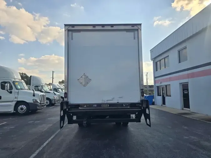 2018 FREIGHTLINER/MERCEDES M2 106