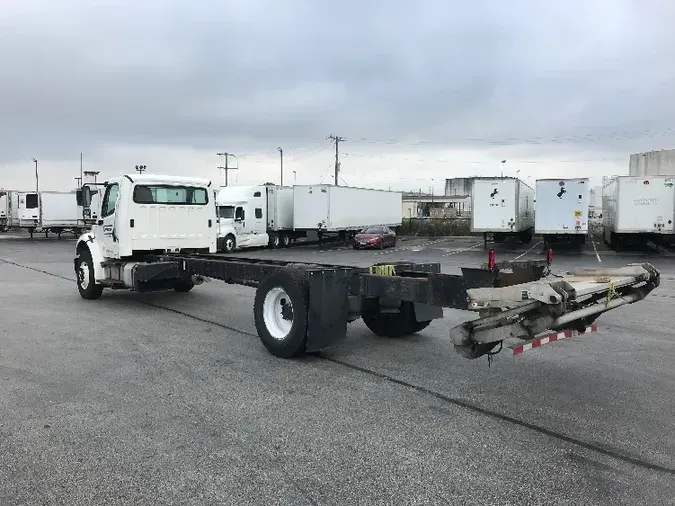 2018 Freightliner M2