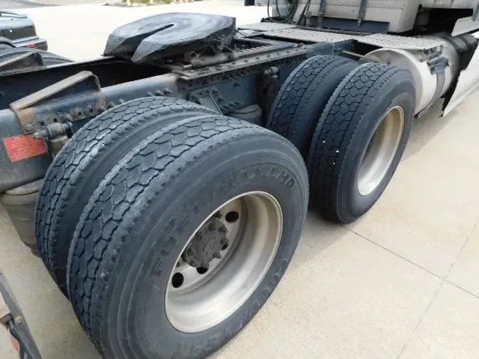 2015 Volvo VNL