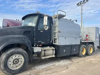 2004 MACK GRANITE CV713