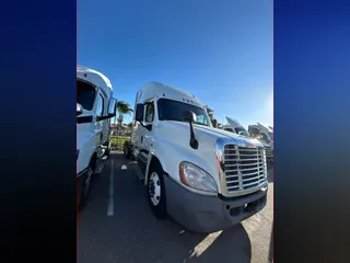 2018 FREIGHTLINER/MERCEDES CASCADIA 125
