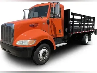 2014 Peterbilt 325