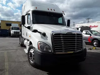 2019 Freightliner CASCADIA 125