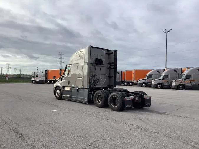 2023 Freightliner Cascadia 126