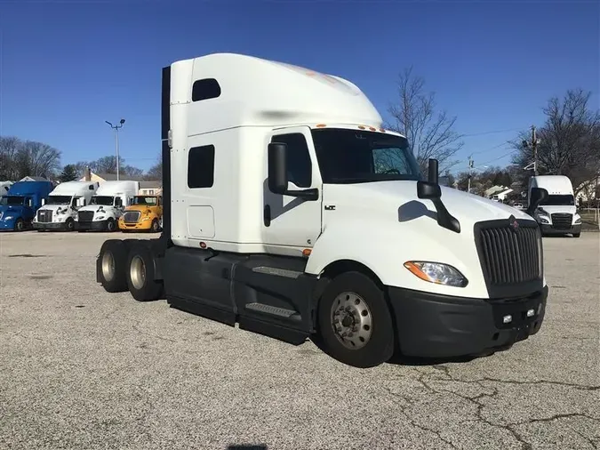 2021 INTERNATIONAL LT