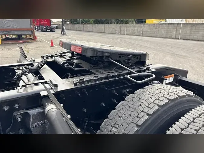 2023 FREIGHTLINER CA126