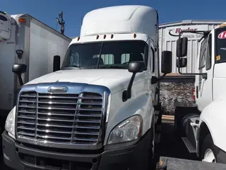 2018 FREIGHTLINER/MERCEDES CASCADIA 125