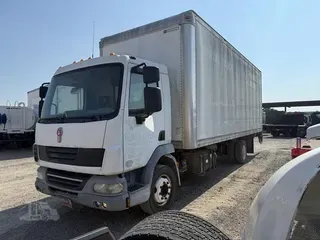 2013 KENWORTH K270