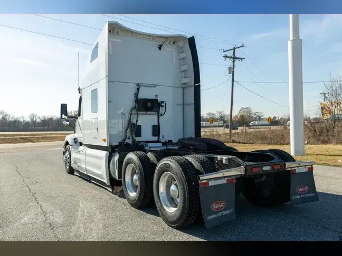 2022 PETERBILT 579