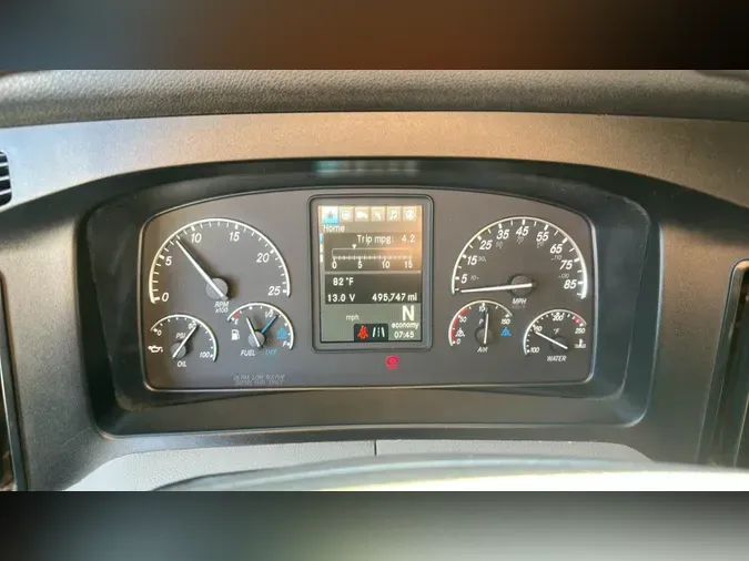 2020 Freightliner Cascadia 126