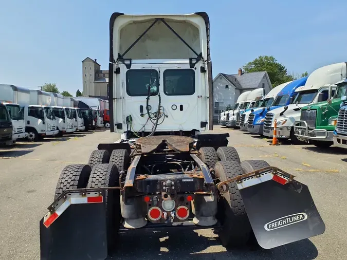 2020 FREIGHTLINER NEW CASCADIA PX12664