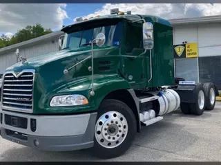 2017 Mack PINNACLE CXU613