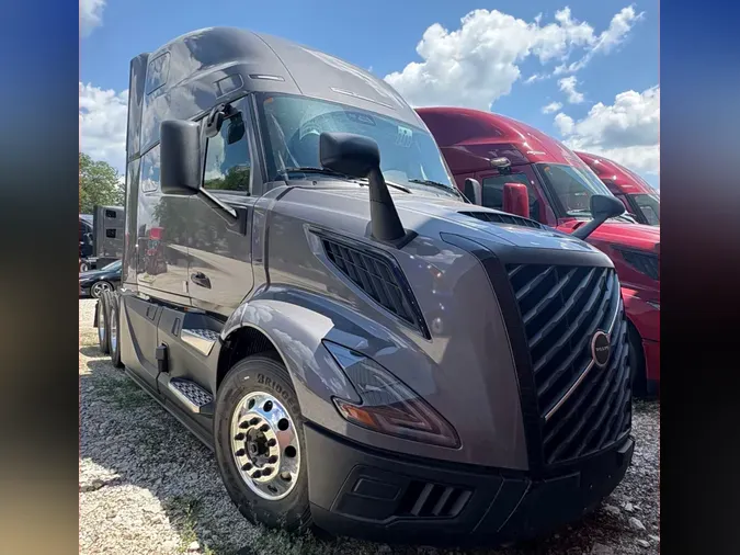 2026 VOLVO TRUCK VNL64TV04