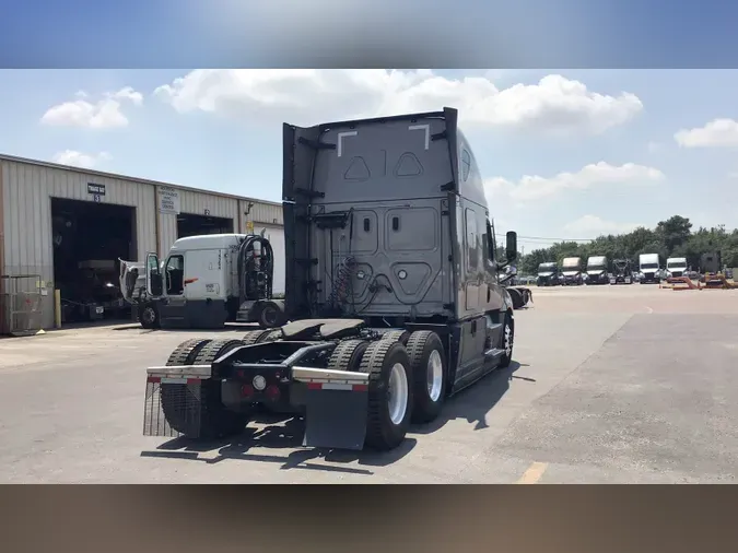 2023 Freightliner Cascadia