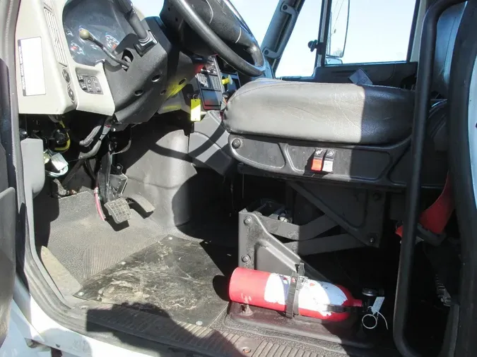 2016 INTERNATIONAL 4300