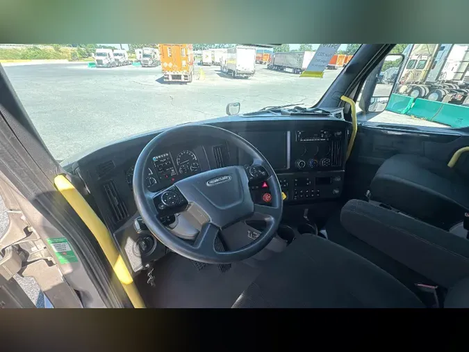 2023 Freightliner Cascadia 1269392b8faf26c8d0120a8aa3865fb7c25