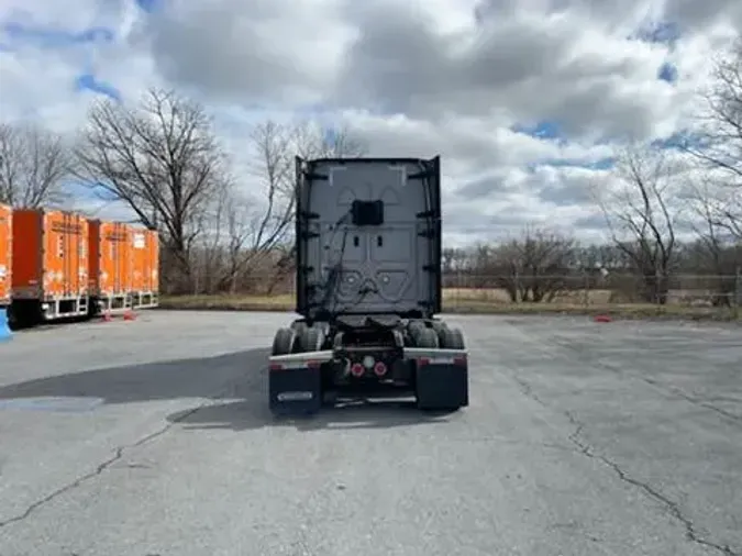 2021 Freightliner Cascadia