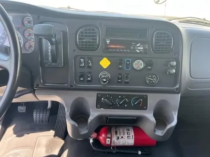 2018 Freightliner Business Class M2 106