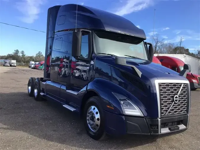 2021 VOLVO VNL760