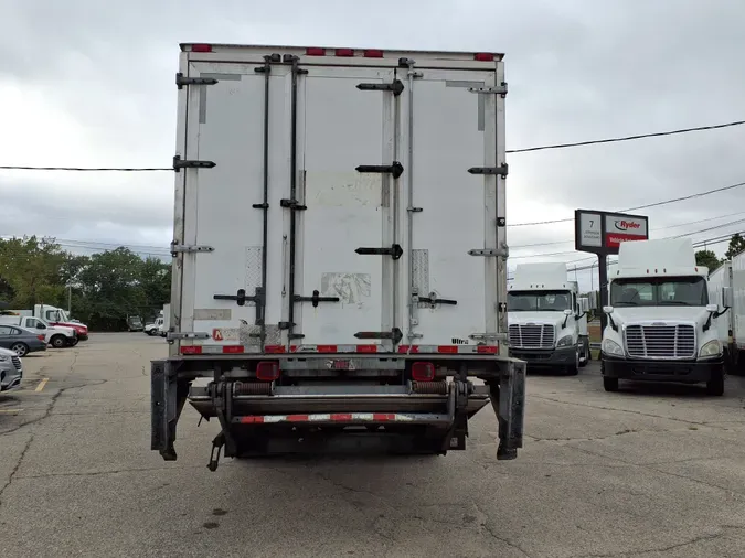 2017 FREIGHTLINER/MERCEDES M2 106