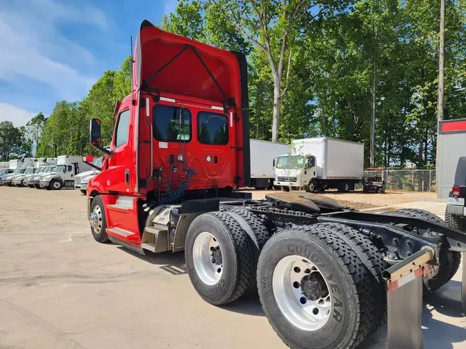 2019 FREIGHTLINER/MERCEDES NEW CASCADIA PX12664