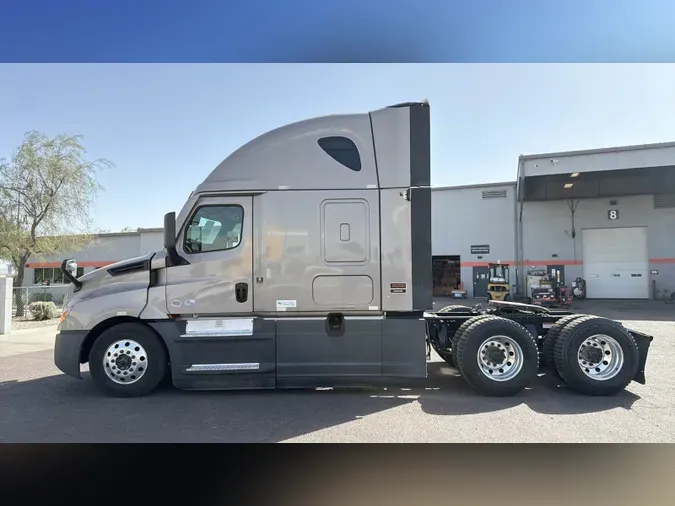 2025 Freightliner Cascadia 12693ab7968fd159adac716f145e489b5b1