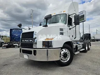 2020 MACK AN64T