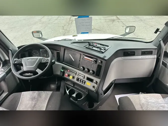 2021 Freightliner Cascadia