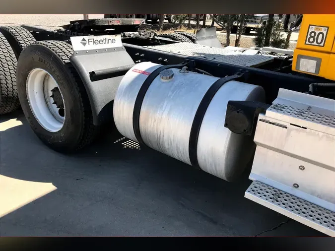2019 INT LT625 6x4