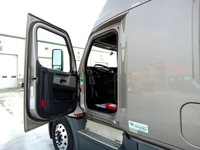 2020 Freightliner Cascadia