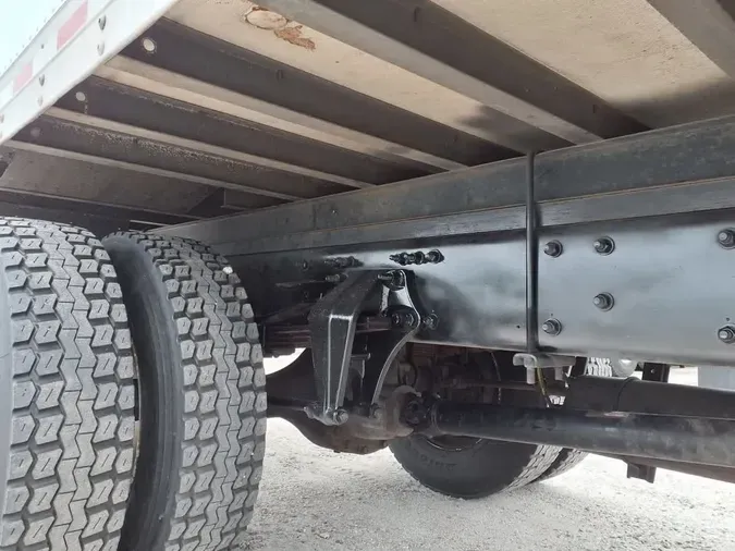 2019 FREIGHTLINER M2 106
