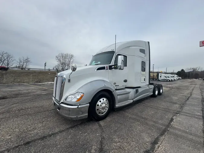 2022 Kenworth T68093b507e62b97756f1968b94e5b8457ee