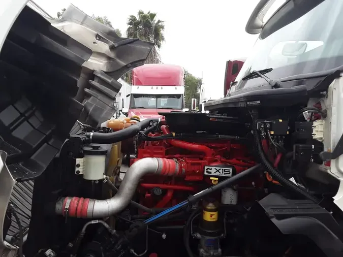 2019 NAVISTAR INTERNATIONAL LT625 SLPR CAB