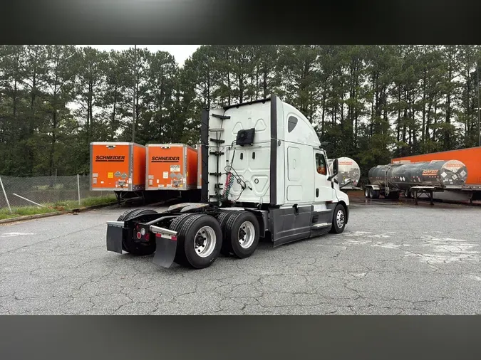 2023 Freightliner Cascadia 126