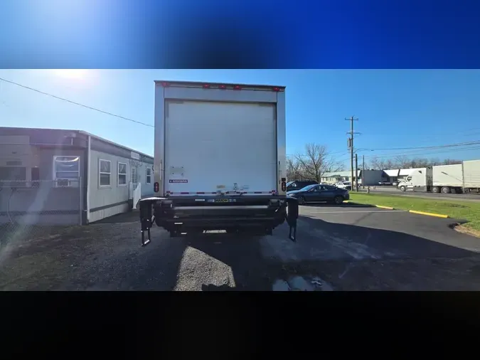 2018 FREIGHTLINER/MERCEDES M2 106