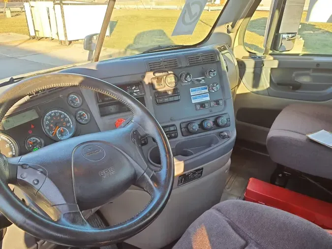 2019 FREIGHTLINER/MERCEDES CASCADIA 125