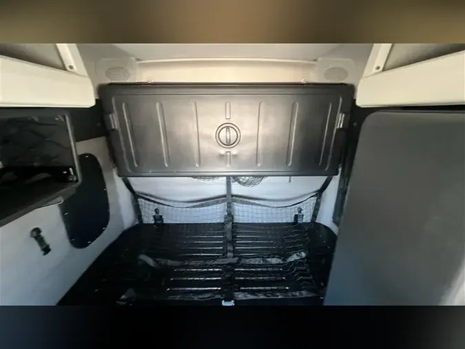2019 FREIGHTLINER CA126