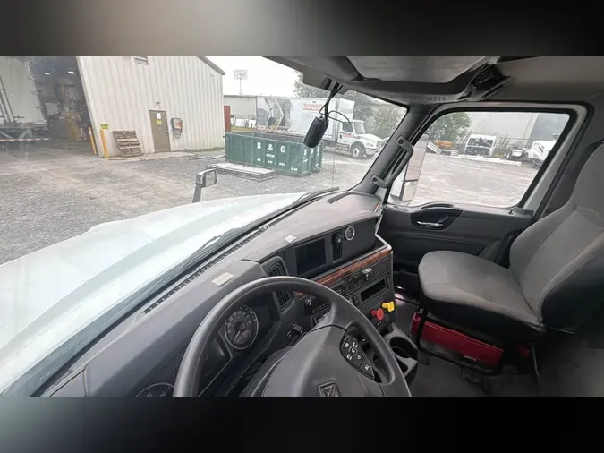 2019 International LT