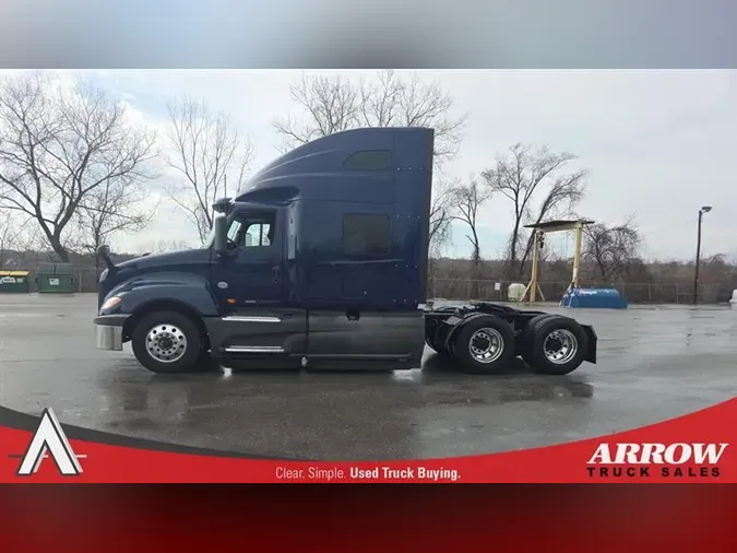 2021 INTERNATIONAL LT