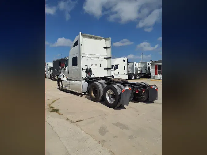 2019 NAVISTAR INTERNATIONAL LT625 SLPR CAB