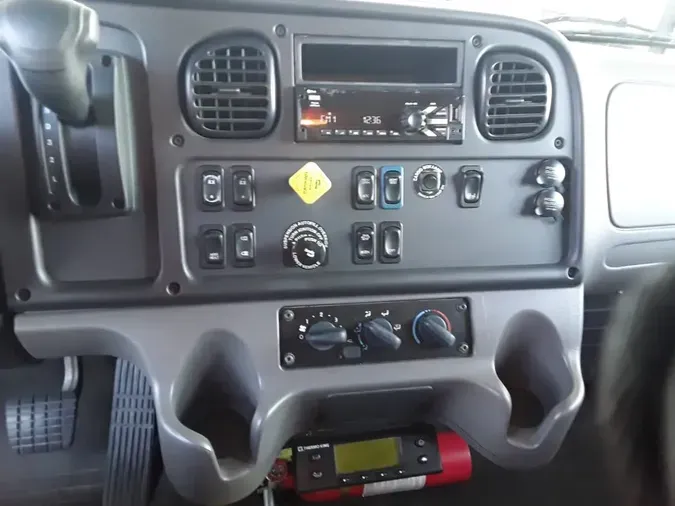 2020 FREIGHTLINER/MERCEDES M2 10693be4ad976735c421a1f3614f05d0aaa