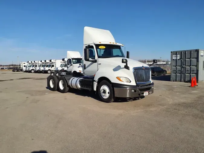 2019 NAVISTAR INTERNATIONAL LT625 DAYCAB T/A