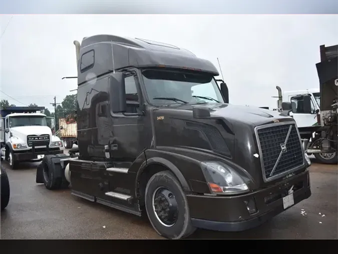 2014 VOLVO VNL42T670