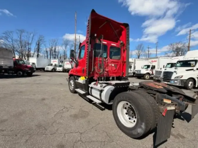2019 FREIGHTLINER/MERCEDES CASCADIA 12593c3ff70f52f0b12573a4cf9aa933114