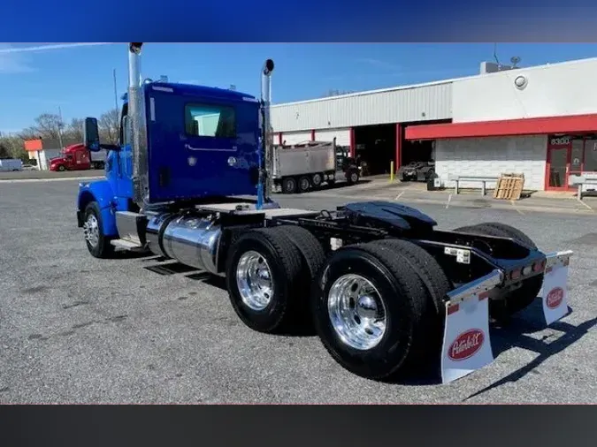 2025 Peterbilt 567