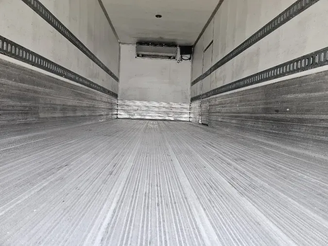 2017 HINO 338 Reefer