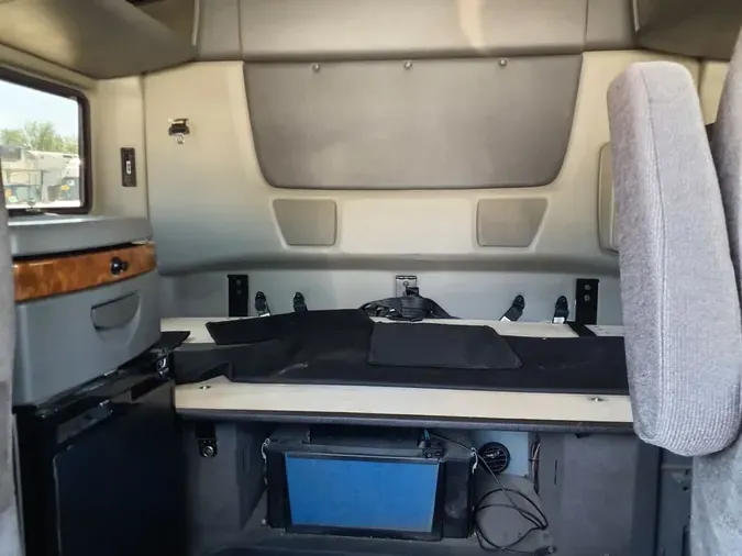 2019 NAVISTAR INTERNATIONAL LT625 SLPR CAB