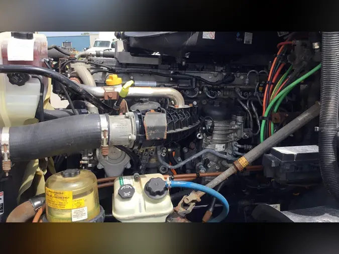 2019 Freightliner Cascadia 12593c88b4db0b56a232fe4098953426200